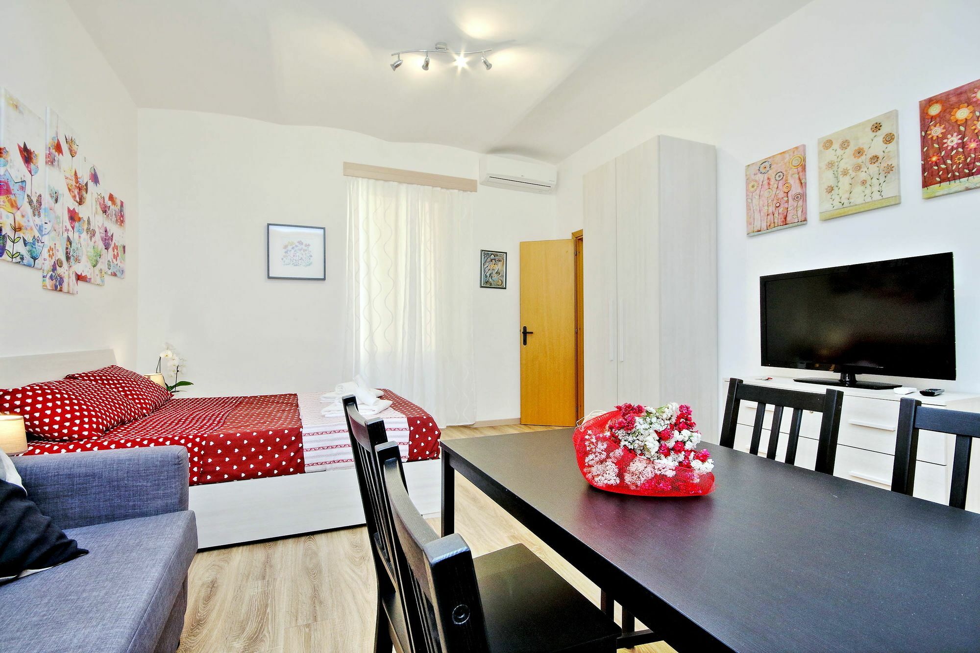 Holiday Rental San Lorenzo District Рим Екстериор снимка